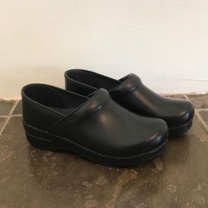 Women’s Dansko Professional